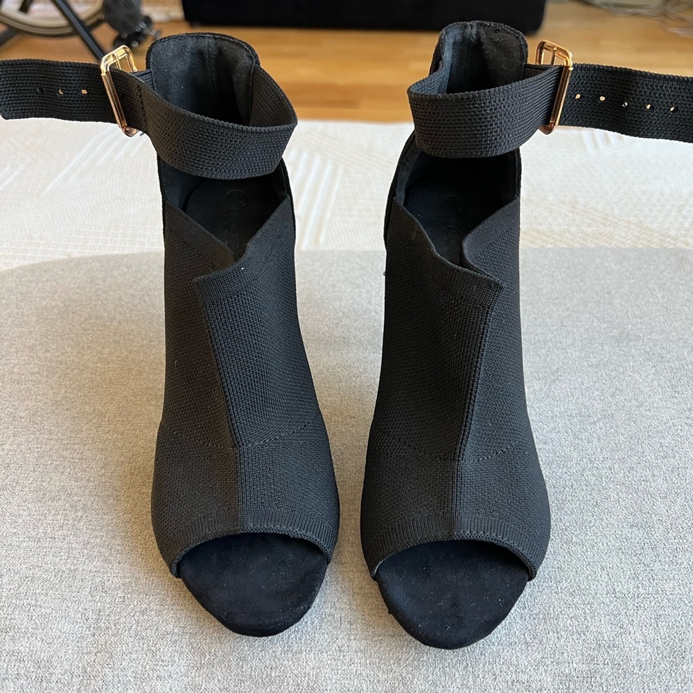 Sexy black heels